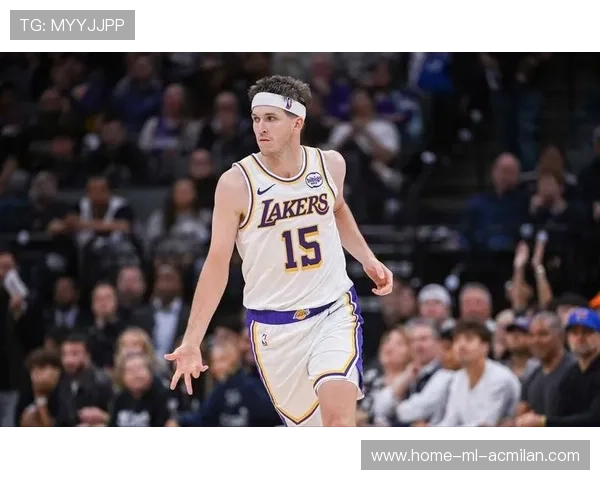 东契奇声援布朗尼展现担当 拉拉维亚低调谈表现 里夫斯回顾詹姆斯体系 东契奇声援布朗尼展现担当 拉拉维亚低调谈表现 里夫斯回顾詹姆斯体系