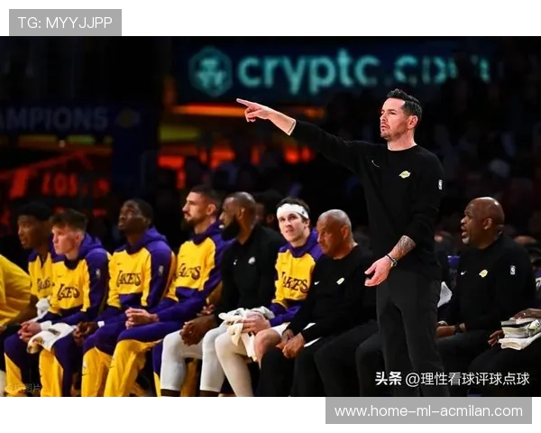 雷迪克:面对对手小阵容换防策略 我们需精准单点突破对方防线 雷迪克:面对对手小阵容换防策略 我们需精准单点突破对方防线