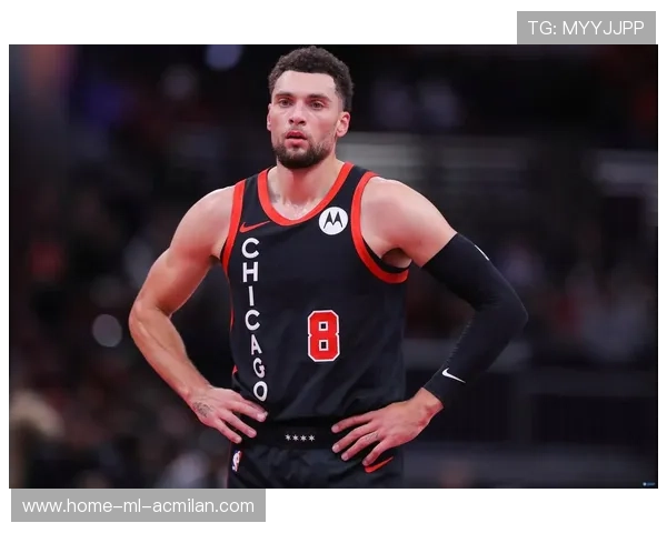 拉文双手空接滑翔暴扣，公牛替补直呼炸了