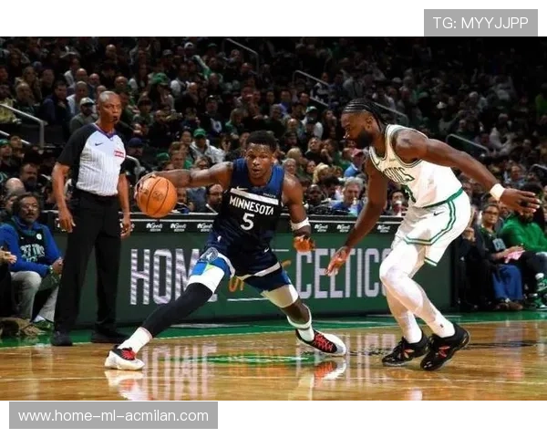 杰伦·布朗34+8+7空砍，活塞东部四连胜