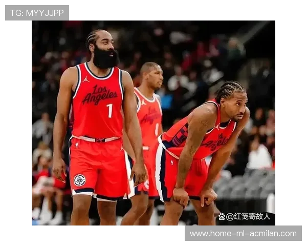 哈登直塞配合无暇,快船攻势如潮 哈登直塞配合无暇,快船攻势如潮