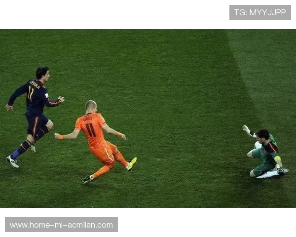 维尼修斯晃过门将推射空门：那一脚定格在时间里的艺术